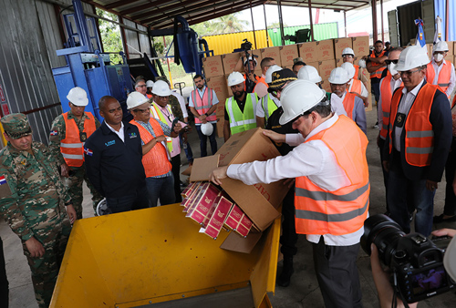 Aduanas destruye 19,186,309 cigarrillos incautados en frontera, puertos y aeropuertos